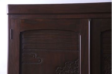 ヴィンテージ家具　ビンテージ　軽井沢彫り　桜の木が目を引くワードローブ(洋服タンス)