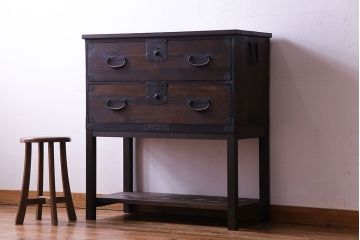 アンティーク家具　和製アンティーク　使いやすさアップ!脚付きチェスト(引き出し、時代箪笥、サイドボード)(2)