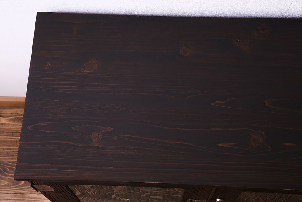 アンティーク家具　和モダン　ヒノキ材　モールガラス入り!　上品な趣きのローボード(テレビボード、リビングボード)