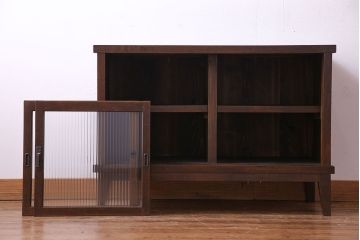 レトロ家具　和製アンティーク　人気のモールガラス!　レトロな脚付きローボード(ローチェスト、テレビボード)