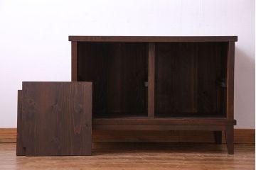 レトロ家具　和製アンティーク　人気のモールガラス!　レトロな脚付きローボード(ローチェスト、テレビボード)