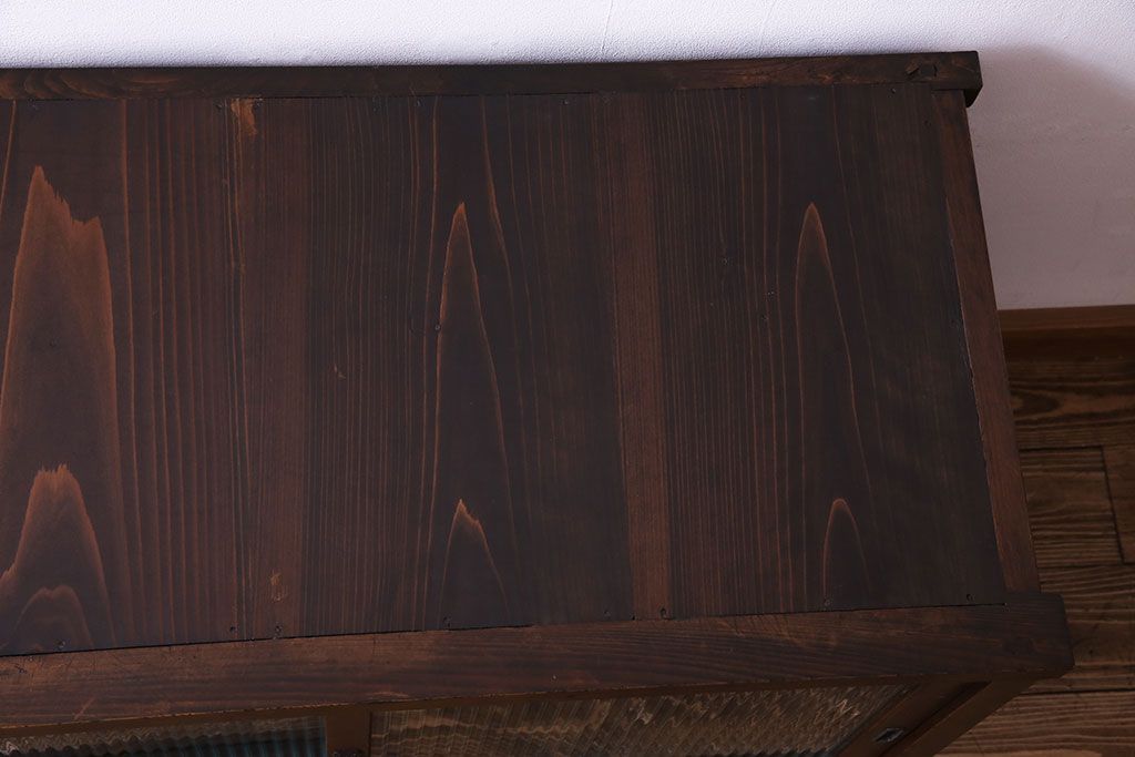 レトロ家具　和製アンティーク　人気のモールガラス!　レトロな脚付きローボード(ローチェスト、テレビボード)