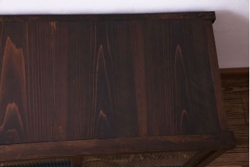 レトロ家具　和製アンティーク　人気のモールガラス!　レトロな脚付きローボード(ローチェスト、テレビボード)