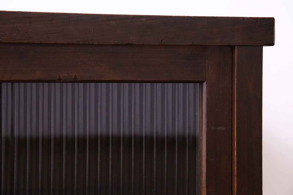 レトロ家具　和製アンティーク　人気のモールガラス!　レトロな脚付きローボード(ローチェスト、テレビボード)