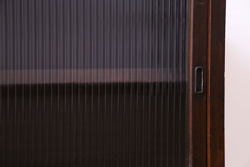 レトロ家具　和製アンティーク　人気のモールガラス!　レトロな脚付きローボード(ローチェスト、テレビボード)