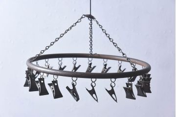 アンティーク雑貨　昭和レトロ　錆びた質感が味わい深いハンガーピンチ(洗濯ハンガー、物干し)