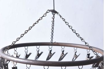 アンティーク雑貨　昭和レトロ　錆びた質感が味わい深いハンガーピンチ(洗濯ハンガー、物干し)