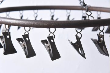 アンティーク雑貨　昭和レトロ　錆びた質感が味わい深いハンガーピンチ(洗濯ハンガー、物干し)