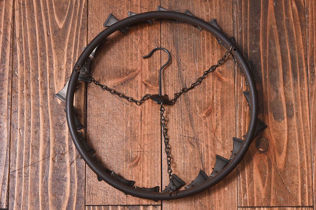 アンティーク雑貨　昭和レトロ　錆びた質感が味わい深いハンガーピンチ(洗濯ハンガー、物干し)