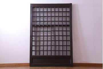 【商談品】和製アンティーク　細めのデザインが上品な明治期の古いくぐり戸(蔵戸、格子戸、玄関戸)