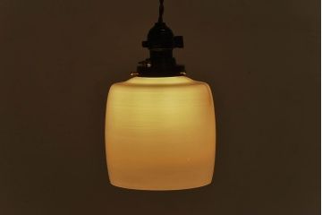 昭和レトロ　取り入れやすい白いシェード(天井照明、ペンダントライト)