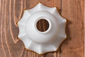 ビンテージ　黄縁フリルのかわいらしいシェード(天井照明、吊り下げ照明)