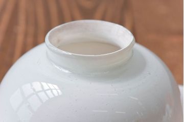 ビンテージ　赤縁フリルのかわいらしいシェード(天井照明、吊り下げ照明)