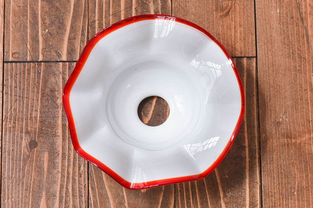 ビンテージ　赤縁フリルのかわいらしいシェード(天井照明、吊り下げ照明)