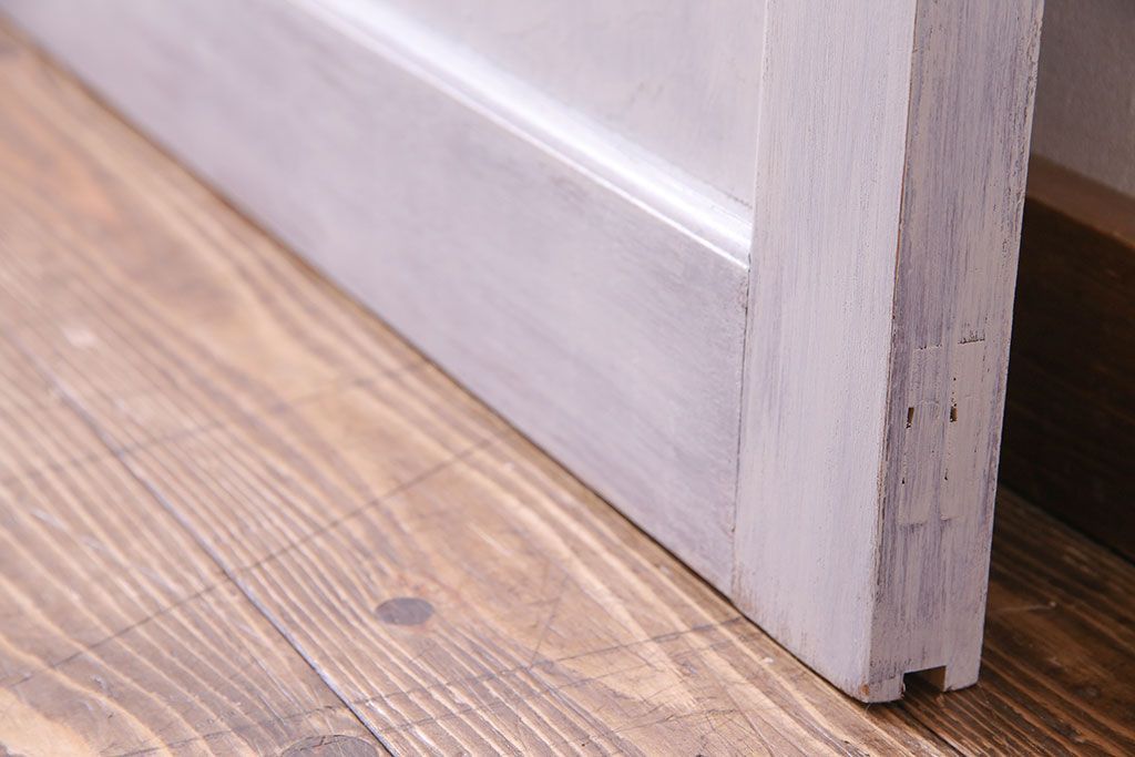 【S様ご成約分】結霜ガラス入りでおしゃれなペイント引き戸(ドア、建具)