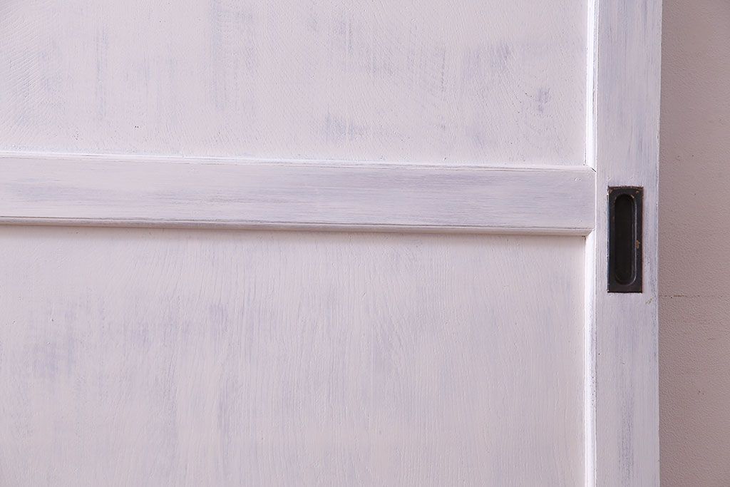 【S様ご成約分】結霜ガラス入りでおしゃれなペイント引き戸(ドア、建具)