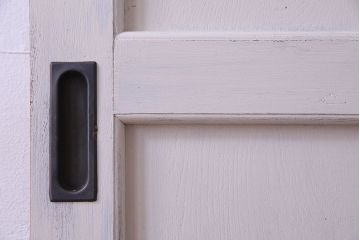 【S様ご成約分】結霜ガラス入りでおしゃれなペイント引き戸(ドア、建具)