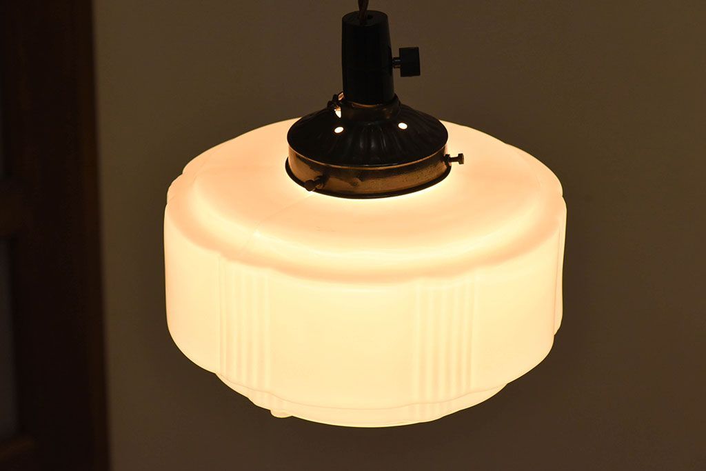 昭和レトロ　使い勝手の良いシンプルなシェード(天井照明)