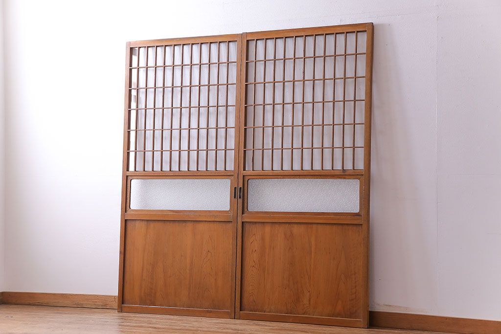 人気のダイヤガラスを入れてリメイクした昭和レトロなガラス障子戸(格子戸、引き戸)2枚組