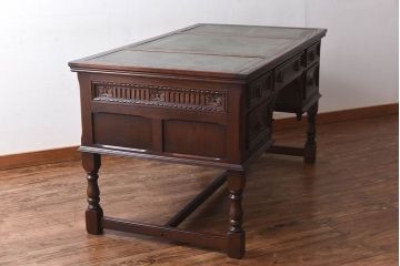 中古　old charm(オールドチャーム) アンティーク調のデザインがおしゃれなデスク(作業台)