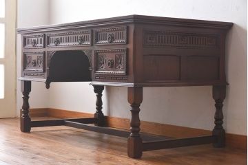 中古　old charm(オールドチャーム) アンティーク調のデザインがおしゃれなデスク(作業台)