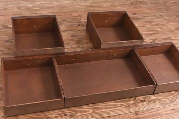 中古　old charm(オールドチャーム) アンティーク調のデザインがおしゃれなデスク(作業台)