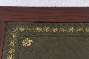 中古　old charm(オールドチャーム) アンティーク調のデザインがおしゃれなデスク(作業台)