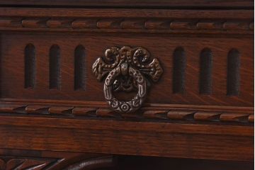 中古　old charm(オールドチャーム) アンティーク調のデザインがおしゃれなデスク(作業台)