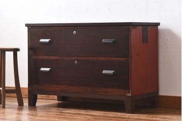 アンティーク家具　和製アンティーク　脚を付けてリメイクした時代箪笥のローボード(サイドボード)