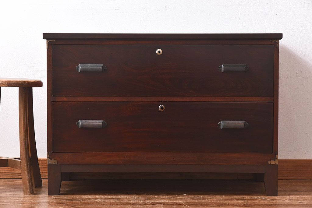 アンティーク家具　和製アンティーク　脚を付けてリメイクした時代箪笥のローボード(サイドボード)