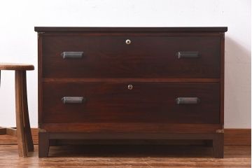 アンティーク家具　和製アンティーク　脚を付けてリメイクした時代箪笥のローボード(サイドボード)