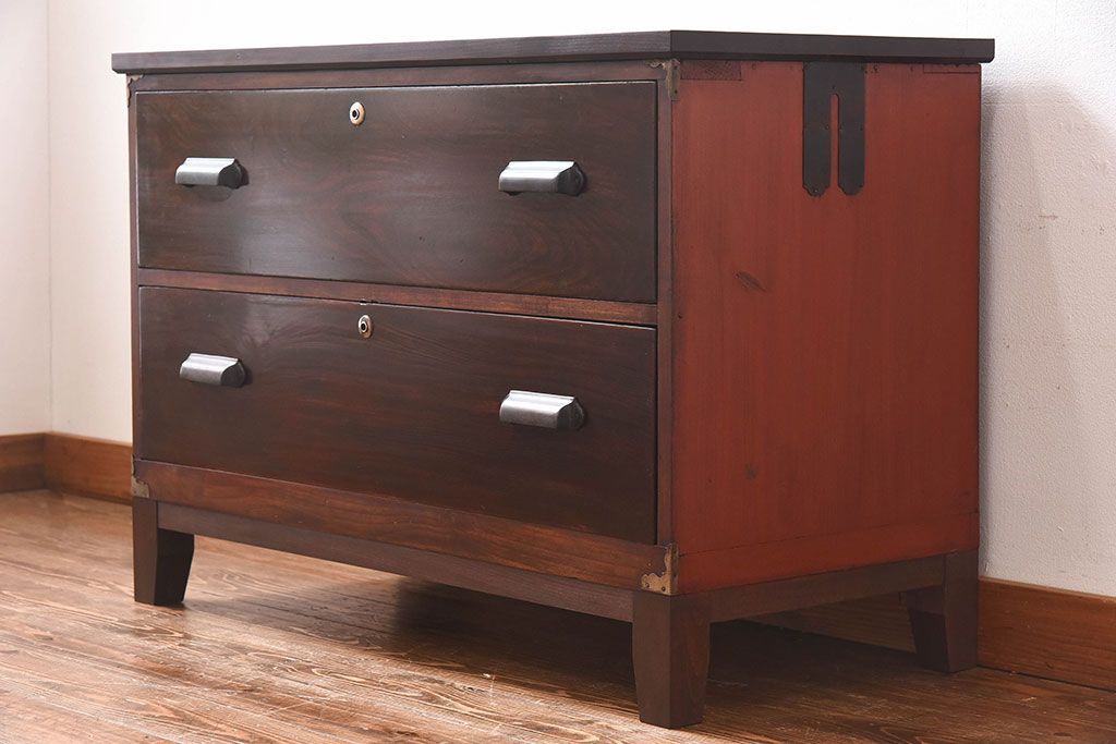 アンティーク家具　和製アンティーク　脚を付けてリメイクした時代箪笥のローボード(サイドボード)