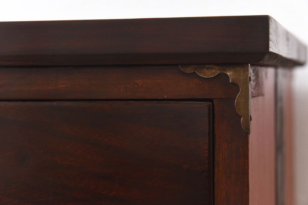 アンティーク家具　和製アンティーク　脚を付けてリメイクした時代箪笥のローボード(サイドボード)