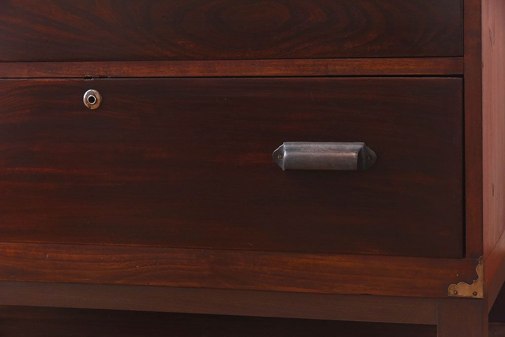 アンティーク家具　和製アンティーク　脚を付けてリメイクした時代箪笥のローボード(サイドボード)