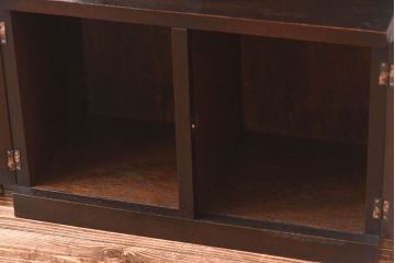 アンティーク家具　昭和期　ナラ材　シックな色合いが魅力の小ぶりのシェルフ(飾り棚、陳列棚)