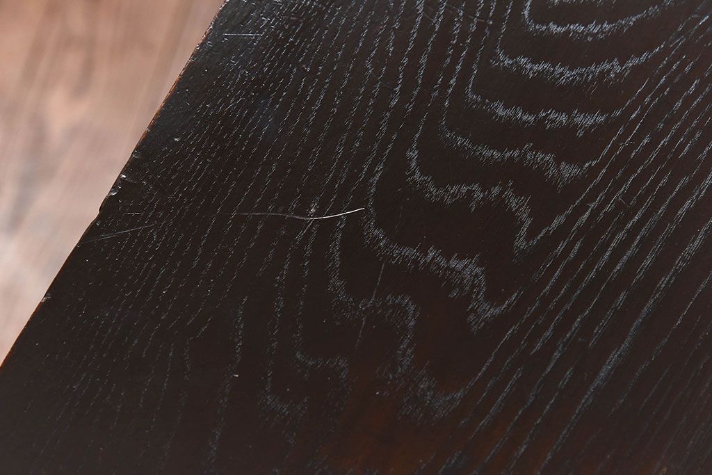 アンティーク家具　昭和期　ナラ材　シックな色合いが魅力の小ぶりのシェルフ(飾り棚、陳列棚)