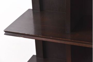 アンティーク家具　昭和期　ナラ材　シックな色合いが魅力の小ぶりのシェルフ(飾り棚、陳列棚)