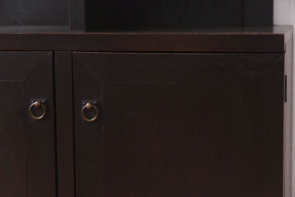 アンティーク家具　昭和期　ナラ材　シックな色合いが魅力の小ぶりのシェルフ(飾り棚、陳列棚)