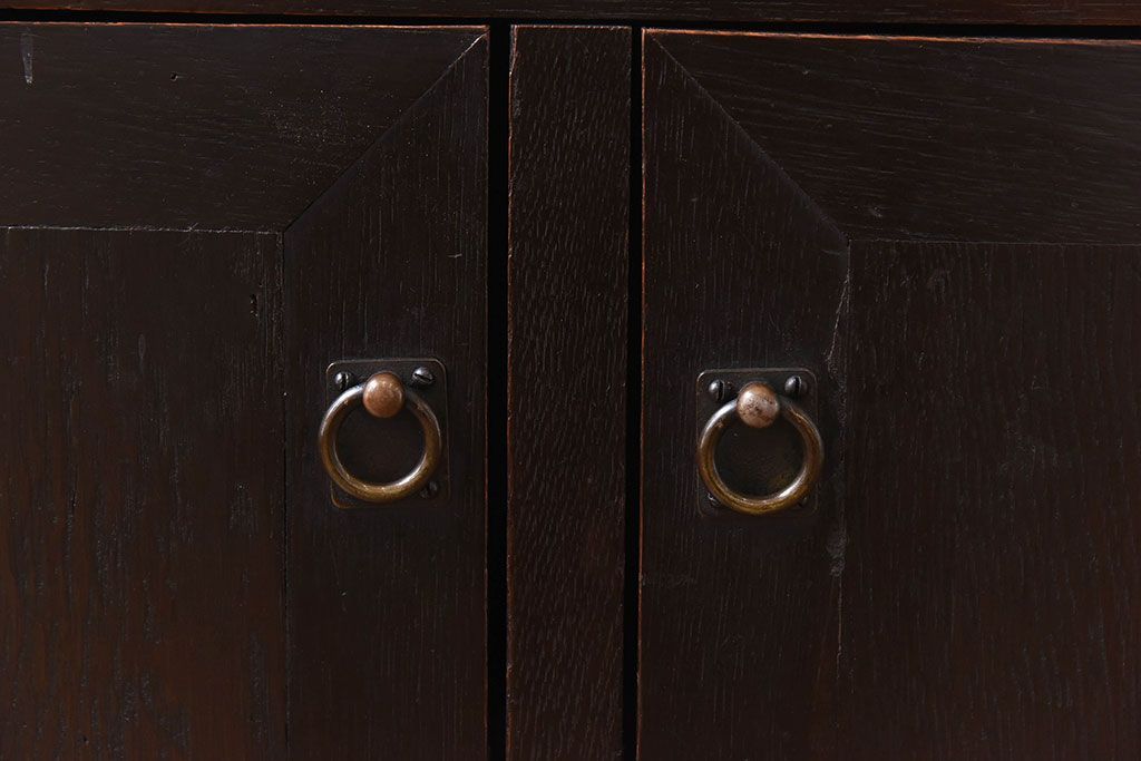 アンティーク家具　昭和期　ナラ材　シックな色合いが魅力の小ぶりのシェルフ(飾り棚、陳列棚)