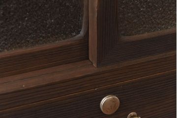 アンティーク家具　人気のダイヤガラス入り!桐材の質感が味わい深い、脚付きローボード(サイドボード、ローチェスト)