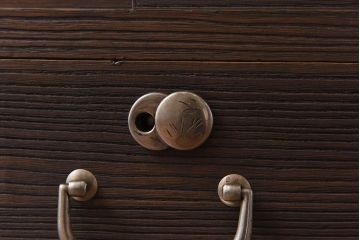 アンティーク家具　人気のダイヤガラス入り!桐材の質感が味わい深い、脚付きローボード(サイドボード、ローチェスト)