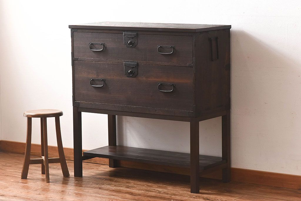 アンティーク家具　和製アンティーク　使いやすさアップ!脚付きチェスト(引き出し、時代箪笥、サイドボード)(3)
