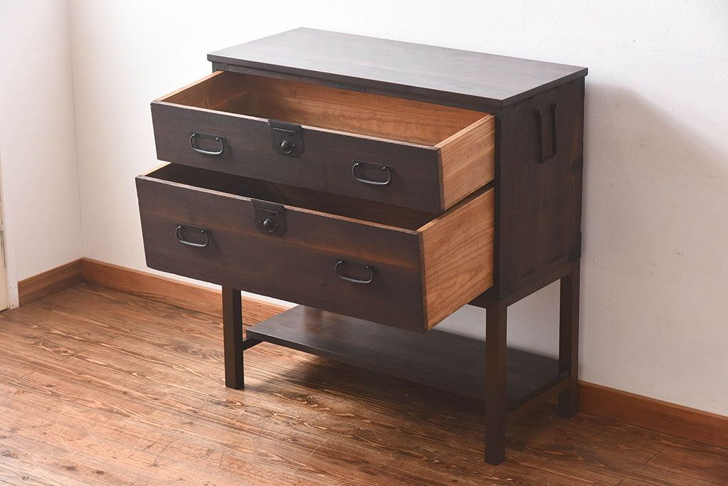 アンティーク家具　和製アンティーク　使いやすさアップ!脚付きチェスト(引き出し、時代箪笥、サイドボード)(3)