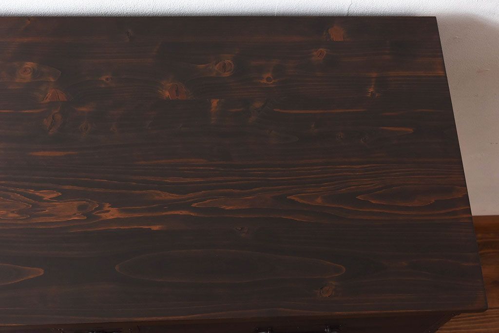 アンティーク家具　和製アンティーク　使いやすさアップ!脚付きチェスト(引き出し、時代箪笥、サイドボード)(3)