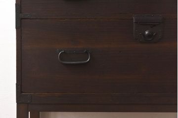 アンティーク家具　和製アンティーク　使いやすさアップ!脚付きチェスト(引き出し、時代箪笥、サイドボード)(3)