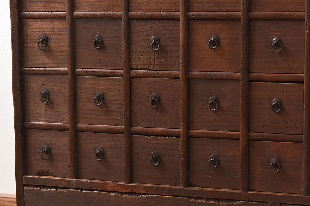 アンティーク家具　和製アンティーク　明治大正期の情緒あふれる薬箪笥(時代箪笥)