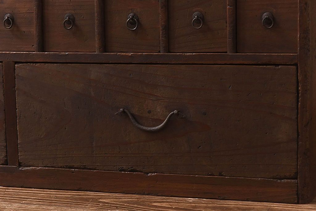 アンティーク家具　和製アンティーク　明治大正期の情緒あふれる薬箪笥(時代箪笥)