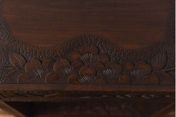 アンティーク雑貨　中古　伝統工芸　軽井沢彫り　意匠を凝らした美しい花台(サイドテーブル、飾り台、引き出し)