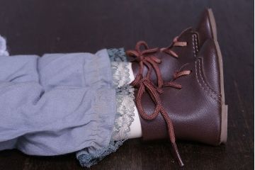 アンティーク雑貨　OIKE(オオイケ)　シックな雰囲気が漂うビンテージドール(西洋人形)