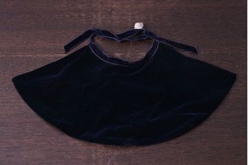 アンティーク雑貨　OIKE(オオイケ)　シックな雰囲気が漂うビンテージドール(西洋人形)